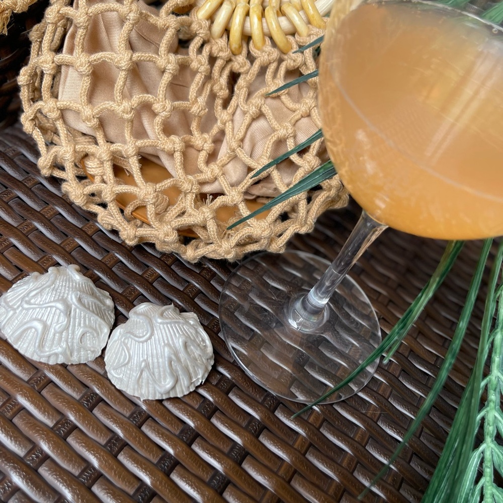 "Meet Ivory" Handmade seashell earrings
